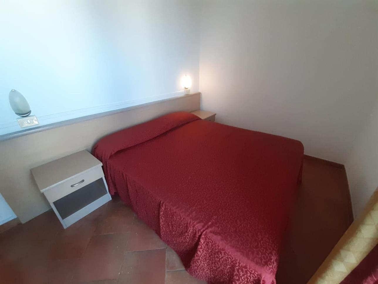 Hotel Salsedine " 5 Mt From The Beach ! " Rimini Exterior foto