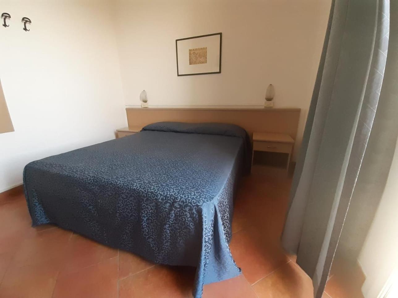 Hotel Salsedine " 5 Mt From The Beach ! " Rimini Exterior foto
