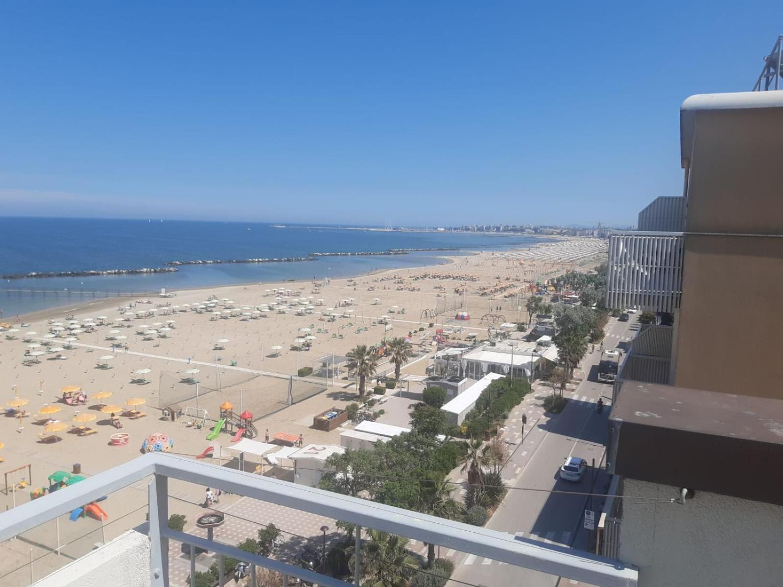 Hotel Salsedine " 5 Mt From The Beach ! " Rimini Exterior foto