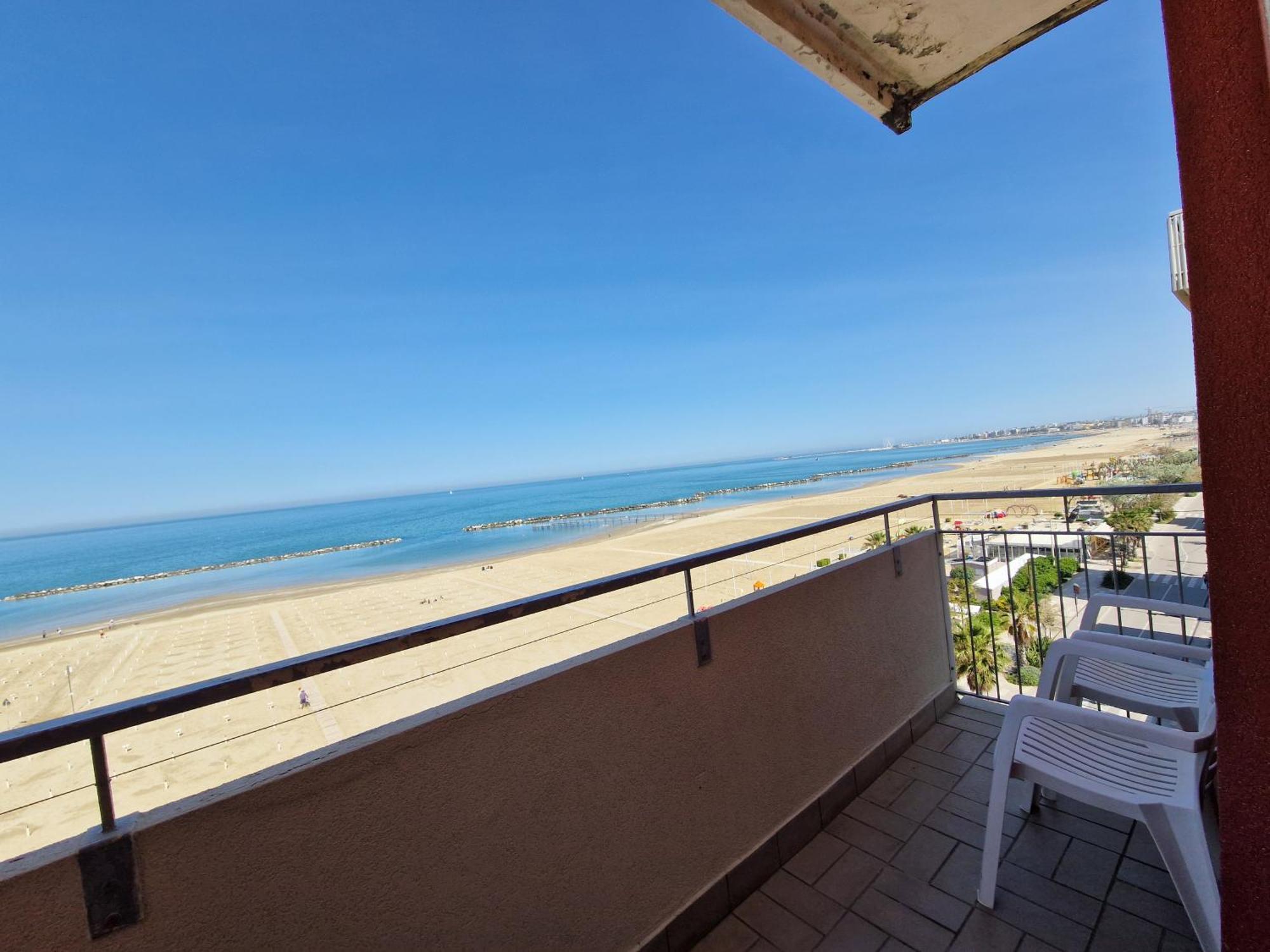 Hotel Salsedine " 5 Mt From The Beach ! " Rimini Exterior foto