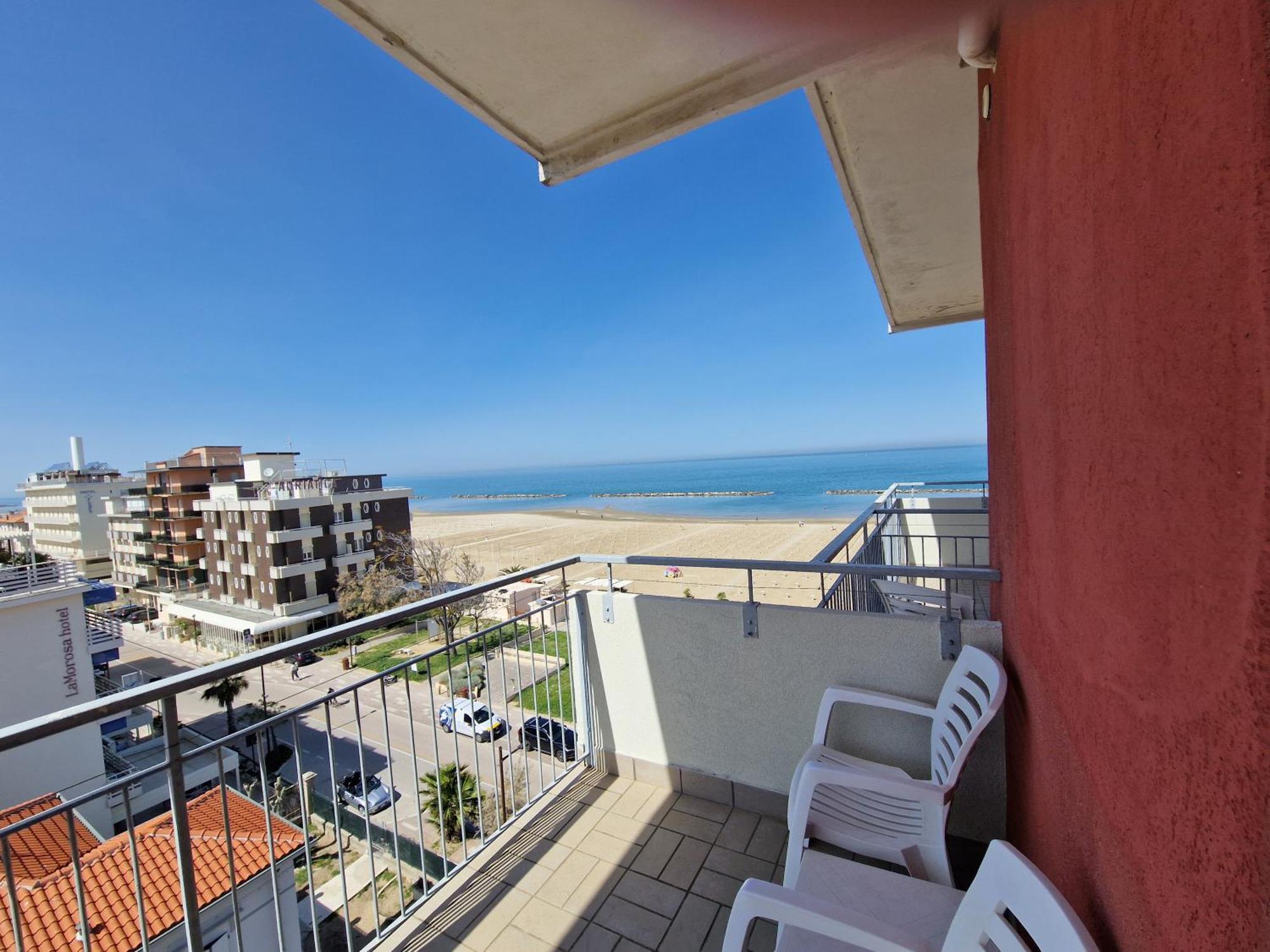 Hotel Salsedine " 5 Mt From The Beach ! " Rimini Exterior foto