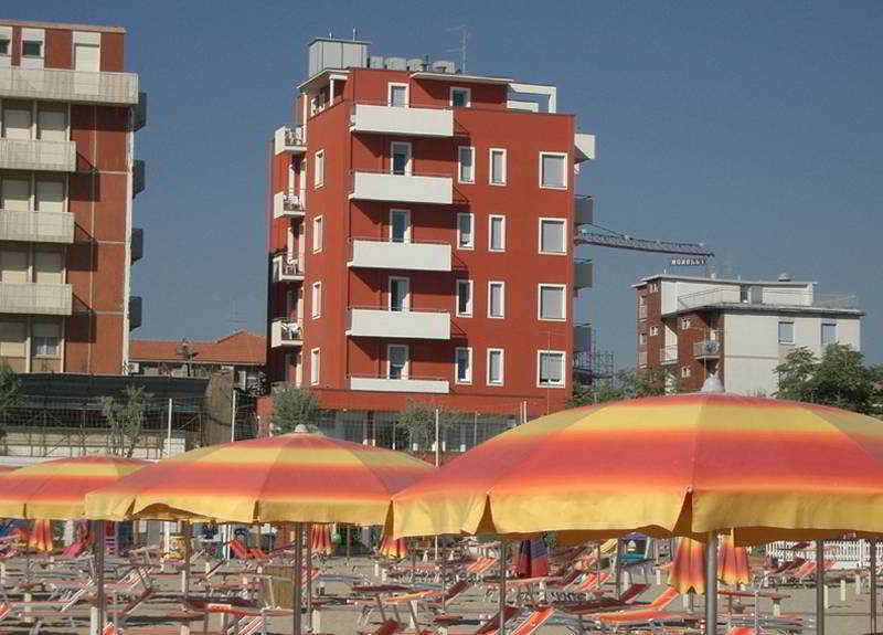 Hotel Salsedine " 5 Mt From The Beach ! " Rimini Exterior foto